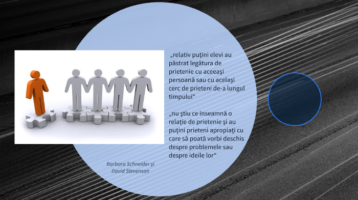 Ensemble SG et tanga empiècement fleurs brodées - blanc main image 1